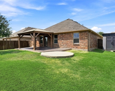 1060 Sadie Street - Photo Thumbnail 2