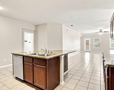 1060 Sadie Street - Photo Thumbnail 5