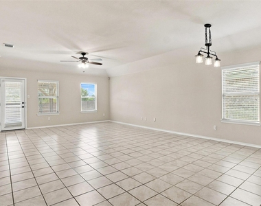 1060 Sadie Street - Photo Thumbnail 6