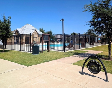 1060 Sadie Street - Photo Thumbnail 15