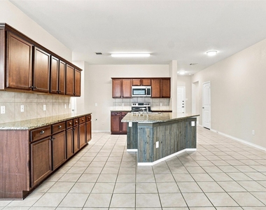 1060 Sadie Street - Photo Thumbnail 3