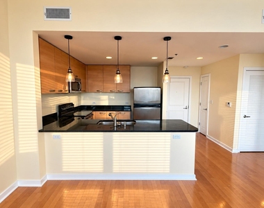 1200 Main Street - Photo Thumbnail 4