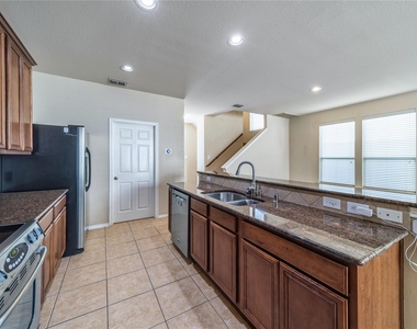 7416 Coronado Avenue - Photo Thumbnail 12