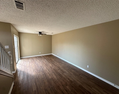 900 S Tennessee Street - Photo Thumbnail 5