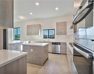 10870 Oceano Way - Photo Thumbnail 22