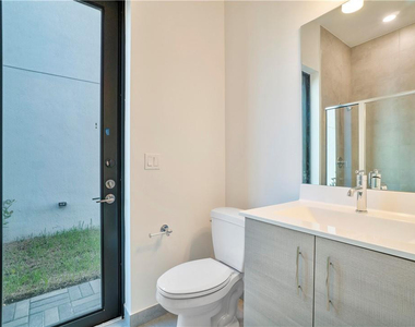 10870 Oceano Way - Photo Thumbnail 17