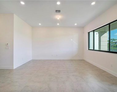 10870 Oceano Way - Photo Thumbnail 13