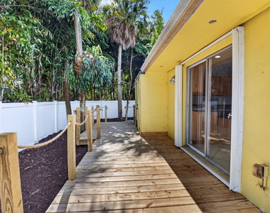 111 Se 7th Avenue - Photo Thumbnail 20