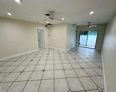 111 Se 7th Avenue - Photo Thumbnail 14