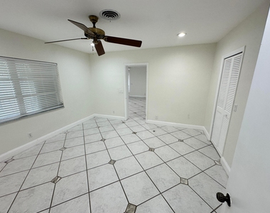 111 Se 7th Avenue - Photo Thumbnail 9