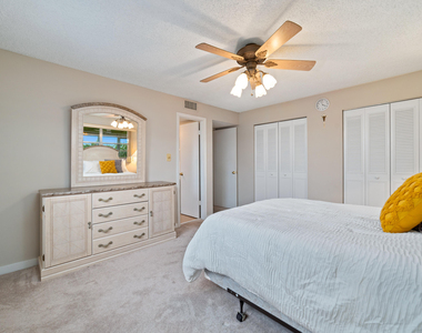 22615 Sw 66th Avenue - Photo Thumbnail 13