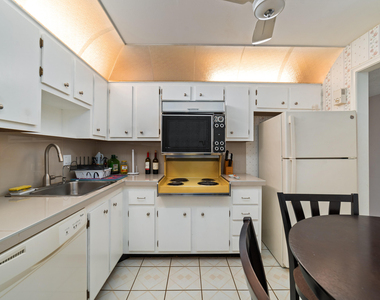 22615 Sw 66th Avenue - Photo Thumbnail 17
