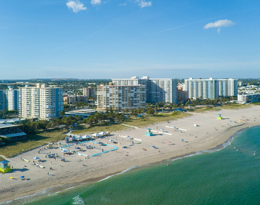 305 N Pompano Beach Boulevard - Photo Thumbnail 27