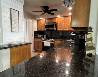 305 N Pompano Beach Boulevard - Photo Thumbnail 4