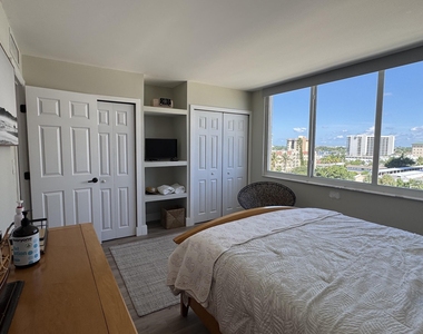 305 N Pompano Beach Boulevard - Photo Thumbnail 17