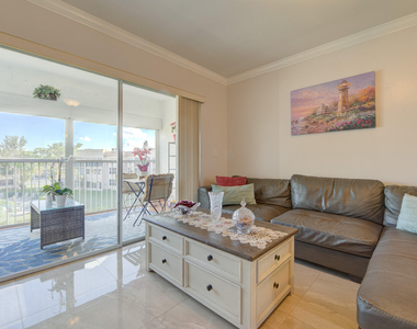 6850 Royal Palm Boulevard - Photo Thumbnail 7