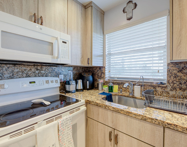 6850 Royal Palm Boulevard - Photo Thumbnail 14