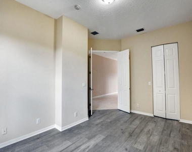 1388 Beacon Circle - Photo Thumbnail 10