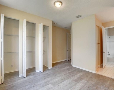 1388 Beacon Circle - Photo Thumbnail 7