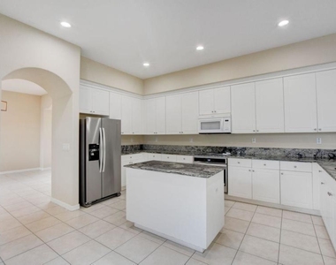 1388 Beacon Circle - Photo Thumbnail 4