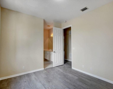 1388 Beacon Circle - Photo Thumbnail 22