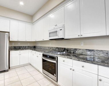 1388 Beacon Circle - Photo Thumbnail 12