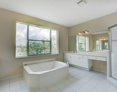 1388 Beacon Circle - Photo Thumbnail 3