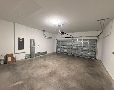 2329 Sw Alminar Street - Photo Thumbnail 8
