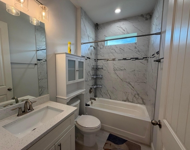 2329 Sw Alminar Street - Photo Thumbnail 10
