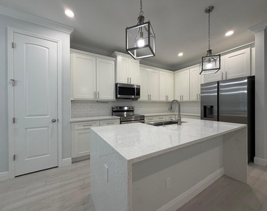 2329 Sw Alminar Street - Photo Thumbnail 13