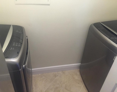 11720 Saint Andrews Place - Photo Thumbnail 12