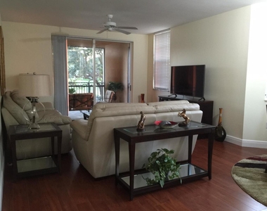 11720 Saint Andrews Place - Photo Thumbnail 4