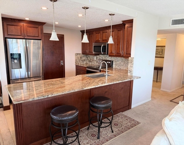 10777 W Sample Road - Photo Thumbnail 9