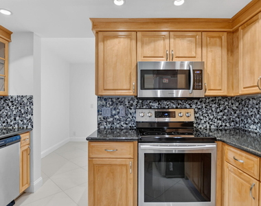 7756 La Mirada Drive - Photo Thumbnail 22