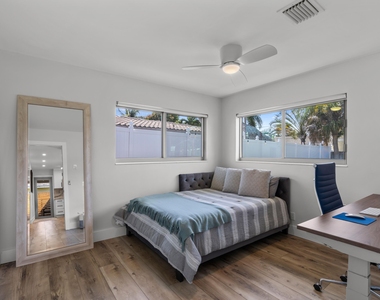 918 Se 3rd Avenue - Photo Thumbnail 9