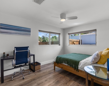918 Se 3rd Avenue - Photo Thumbnail 10