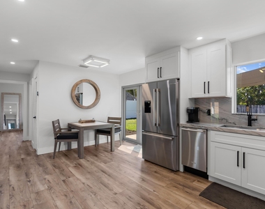 918 Se 3rd Avenue - Photo Thumbnail 11