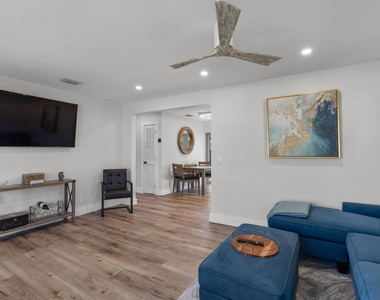 918 Se 3rd Avenue - Photo Thumbnail 13