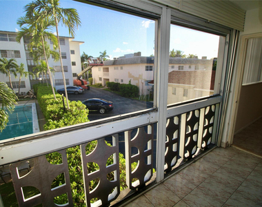 211 Ne 8th Avenue - Photo Thumbnail 8