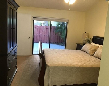 13825 Yarmouth Drive - Photo Thumbnail 8