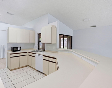 2171 Nw 76th Avenue - Photo Thumbnail 15