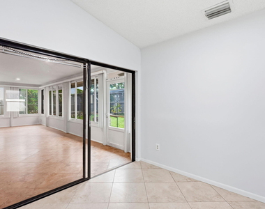 2171 Nw 76th Avenue - Photo Thumbnail 17