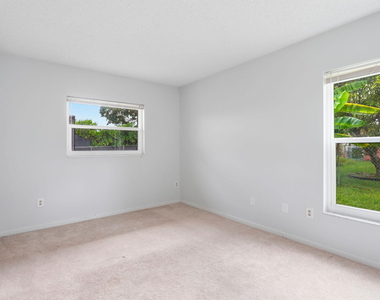 2171 Nw 76th Avenue - Photo Thumbnail 22