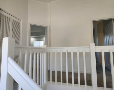271 Live Oak Lane - Photo Thumbnail 8