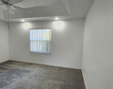 271 Live Oak Lane - Photo Thumbnail 15