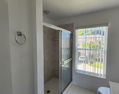 271 Live Oak Lane - Photo Thumbnail 21