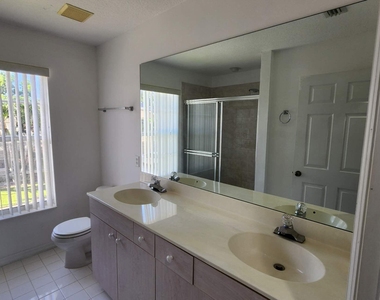 271 Live Oak Lane - Photo Thumbnail 22