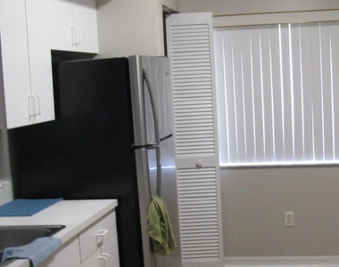 155 Nw 96th Terrace - Photo Thumbnail 9