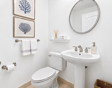 801 S Olive Avenue - Photo Thumbnail 4