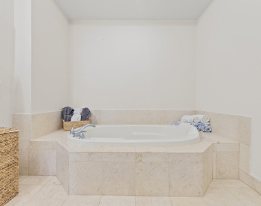 801 S Olive Avenue - Photo Thumbnail 17